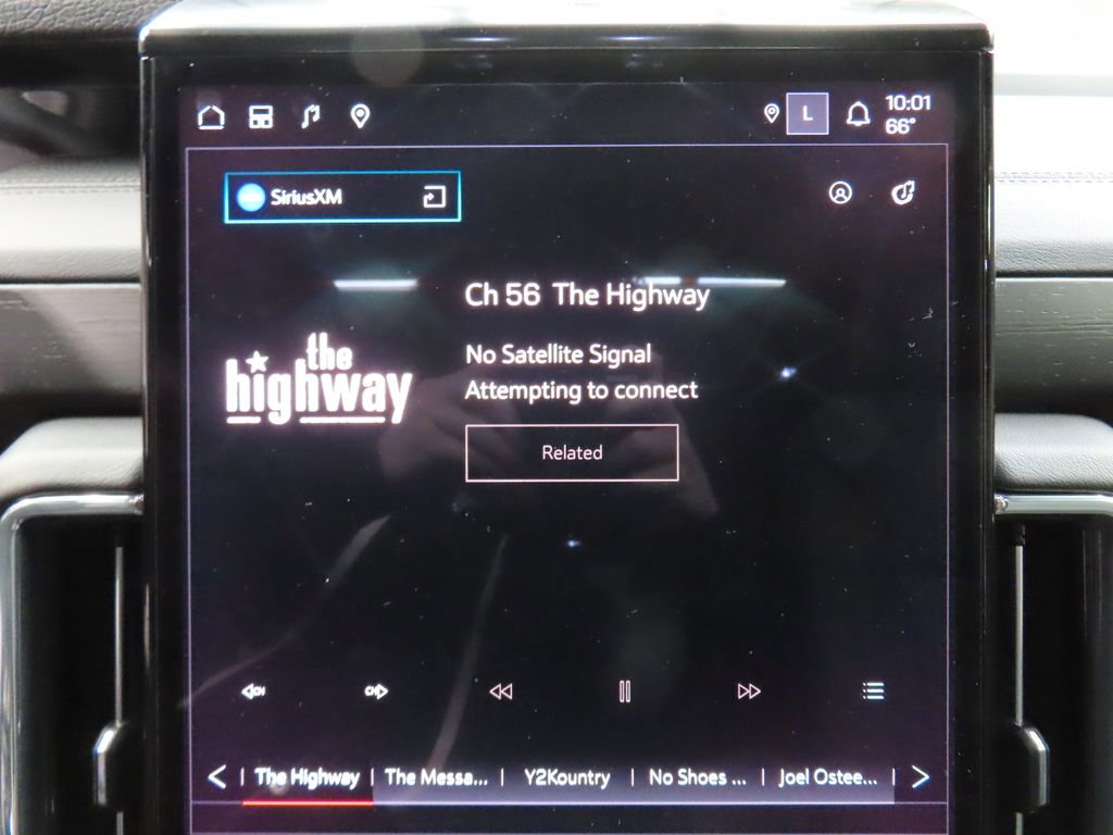 Used 2025 GMC Yukon Denali w/ Sun & Power Step Package image 22