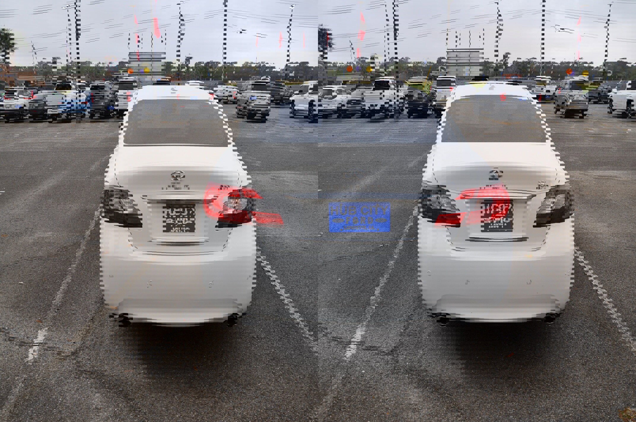 Used 2013 INFINITI M37 x w/ Premium Pkg image 4