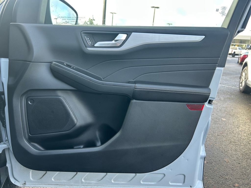 Used 2025 Ford Escape Platinum image 25
