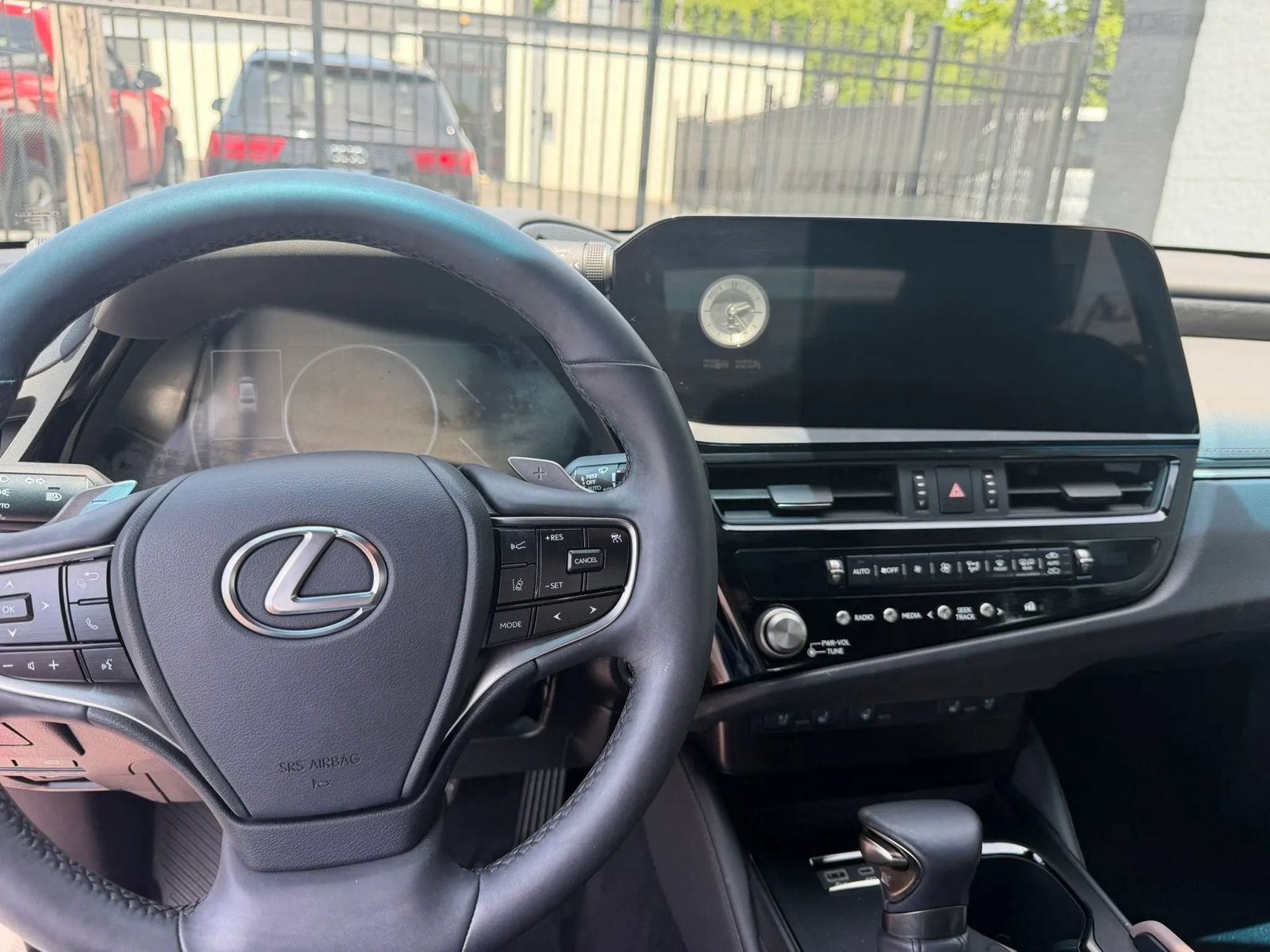 Used 2023 Lexus ES 350 w/ Premium Package FWD image 11