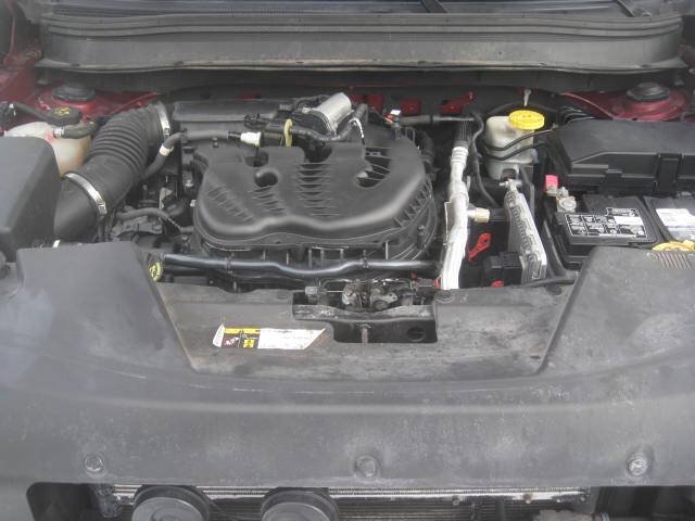Used 2015 Jeep Cherokee Latitude w/ Cold Weather Group AWD/4WD image 37
