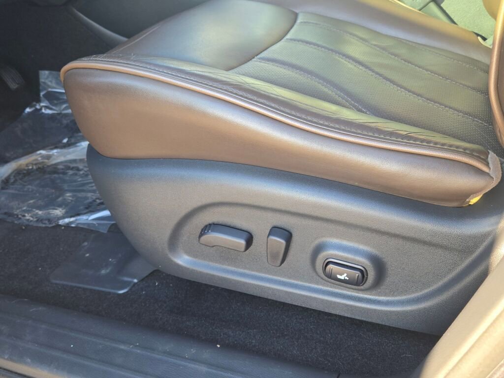 Used 2014 INFINITI QX60 AWD w/ Premium Package image 23