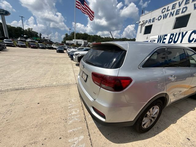 Used 2019 Kia Sorento L FWD image 14