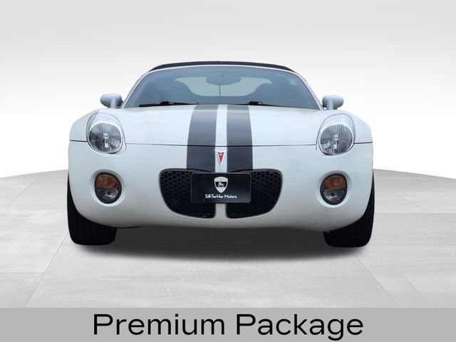Used 2006 Pontiac Solstice Convertible w/ Premium Package RWD image 3
