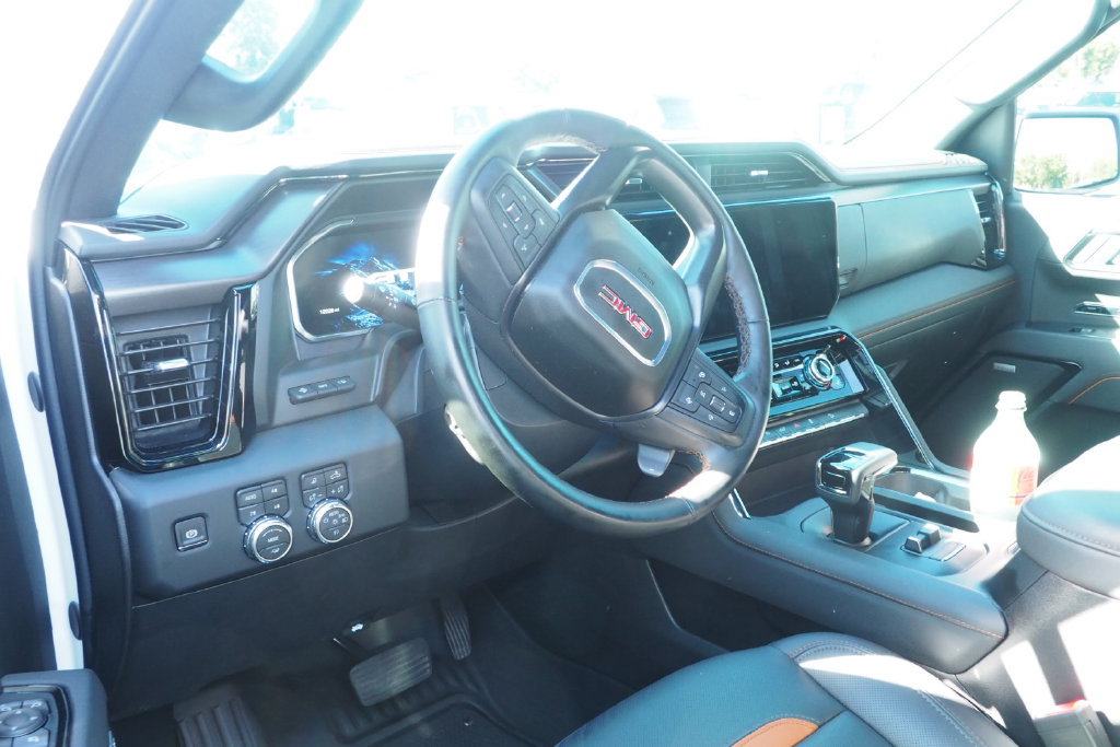 Used 2026 GMC Sierra 1500 AT4 w/ AT4 Premium Package AWD/4WD image 5