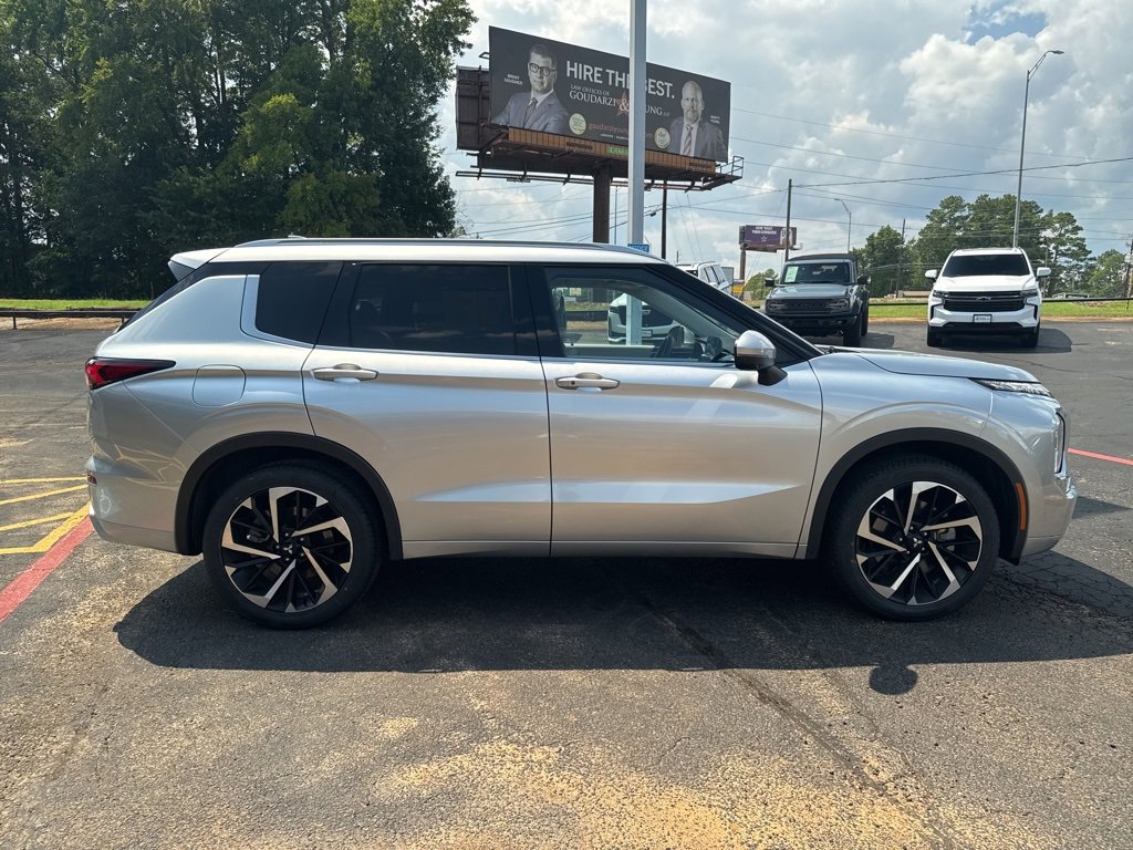 Used 2024 Mitsubishi Outlander SEL image 5