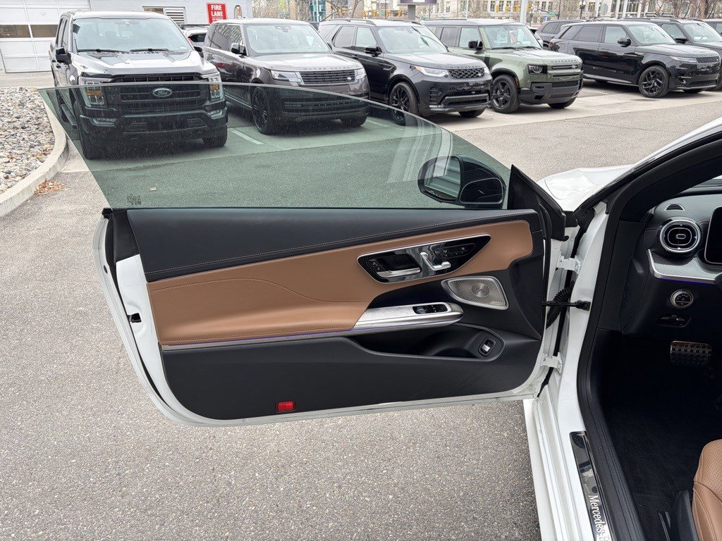 Used 2025 Mercedes-Benz CLE 300 4MATIC Coupe image 5