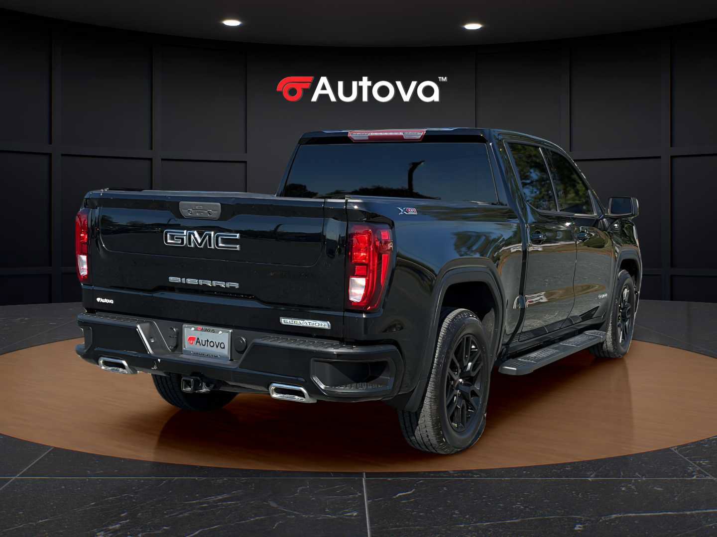 Used 2021 GMC Sierra 1500 Elevation w/ LPO, Elevation Black Package AWD/4WD image 5
