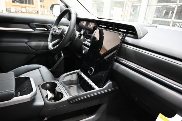 New 2026 GMC Terrain Denali w/ LPO, Black Badging Package image 13