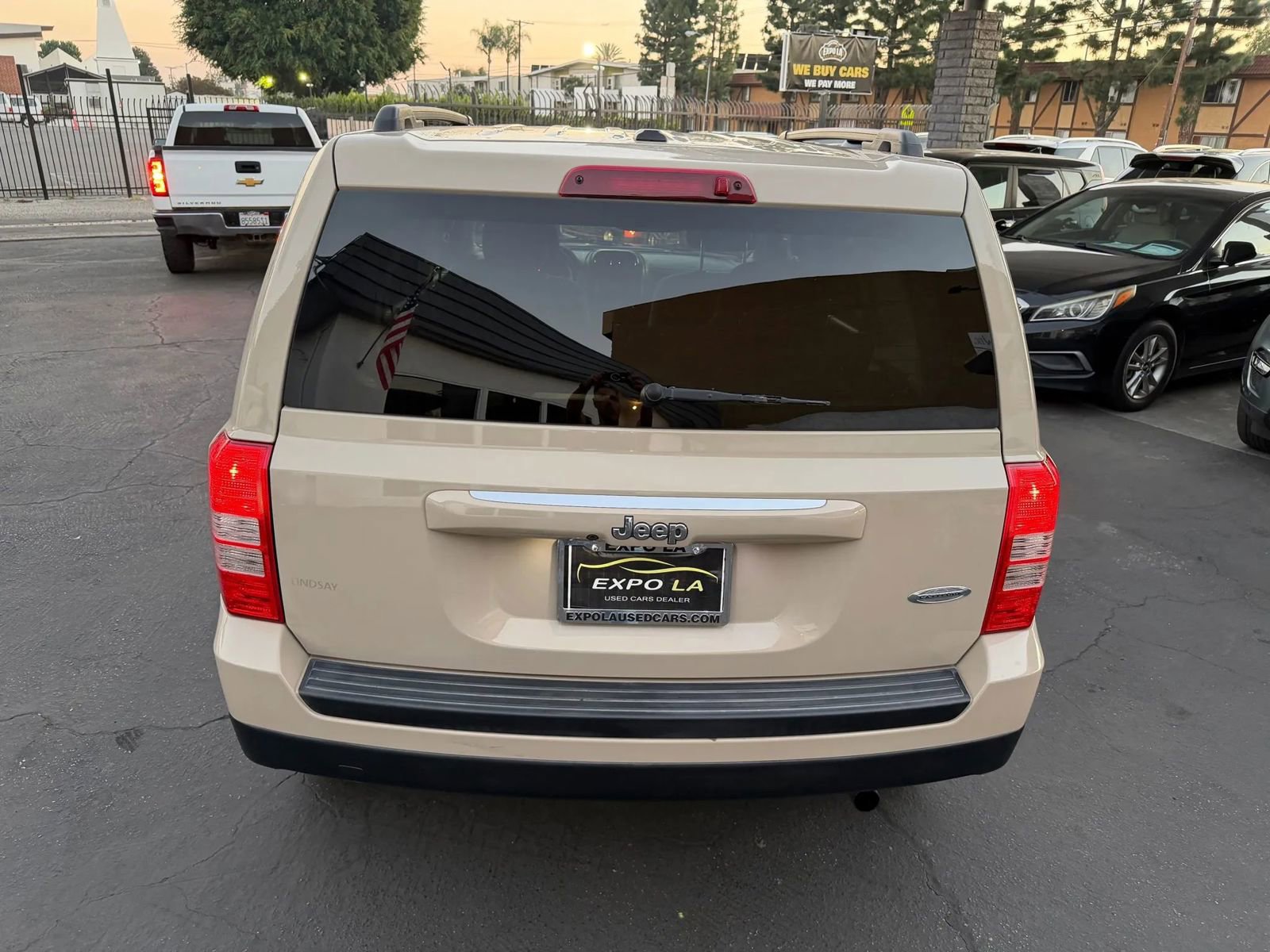 Used 2016 Jeep Patriot Latitude w/ Sun/Sound Group image 18