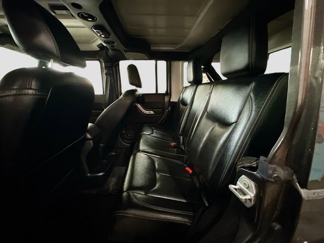 Used 2017 Jeep Wrangler Unlimited Rubicon w/ Connectivity Group image 23