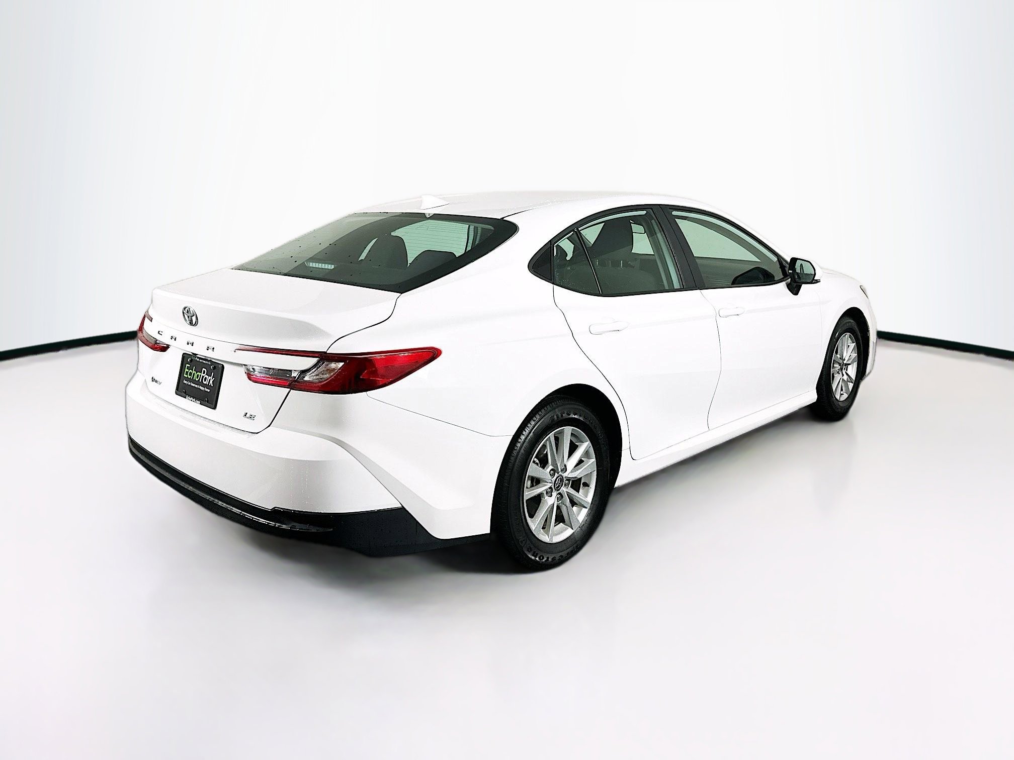 Used 2025 Toyota Camry LE image 9
