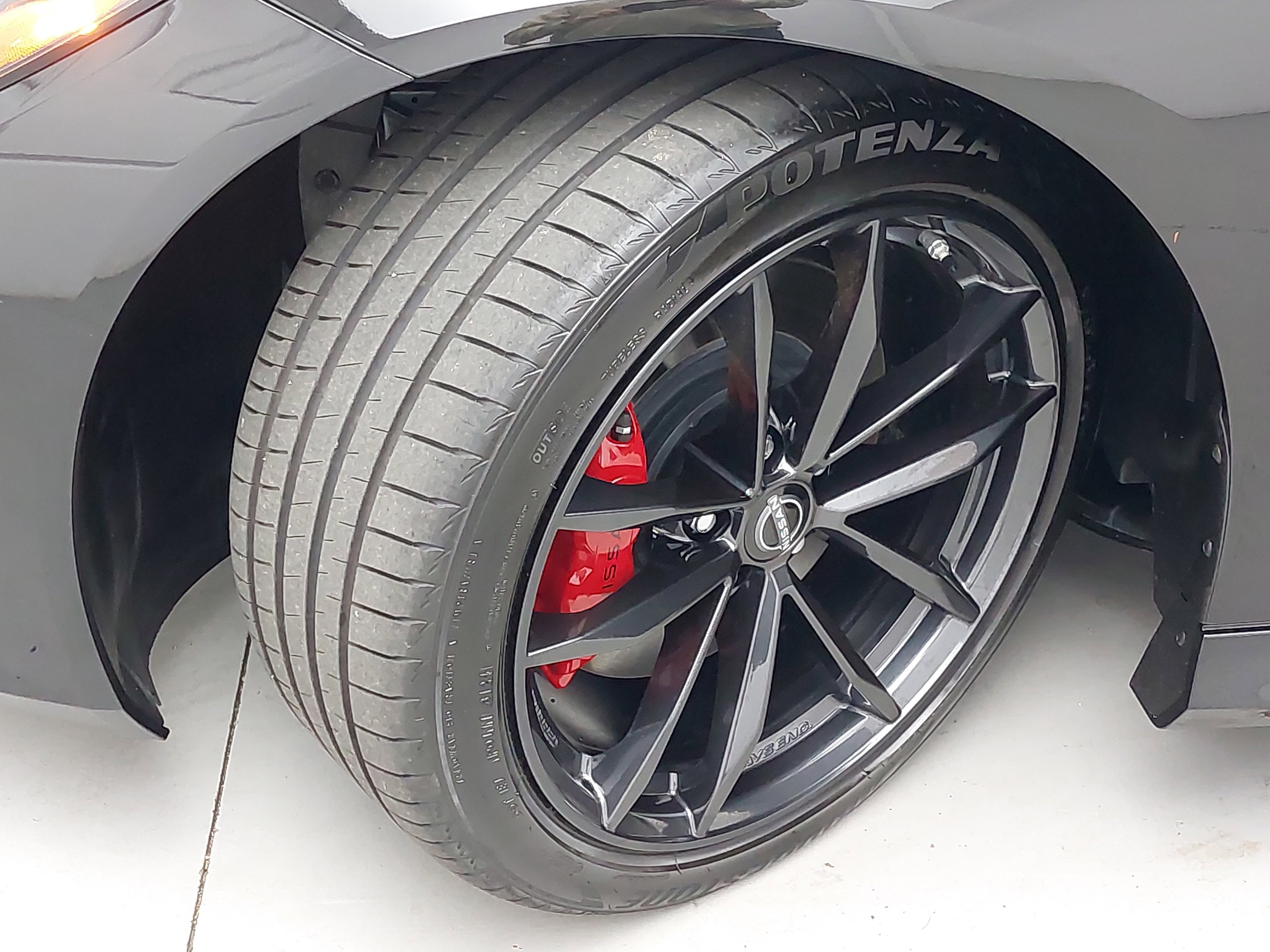 Used 2024 Nissan Z Performance w/ Floor Mat Package image 27