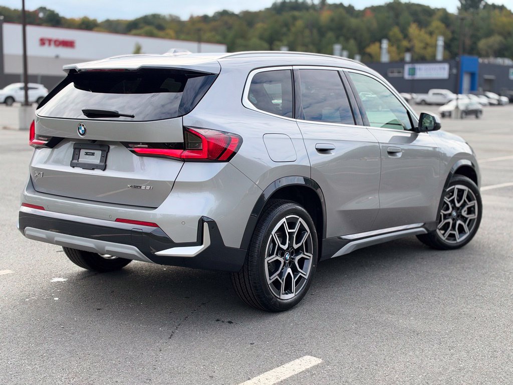 New 2026 BMW X1 xDrive28i w/ Technology Package AWD/4WD image 7