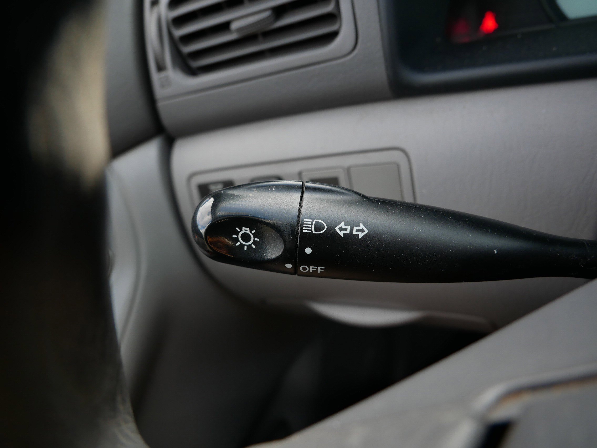 Used 2003 Toyota Corolla CE image 27