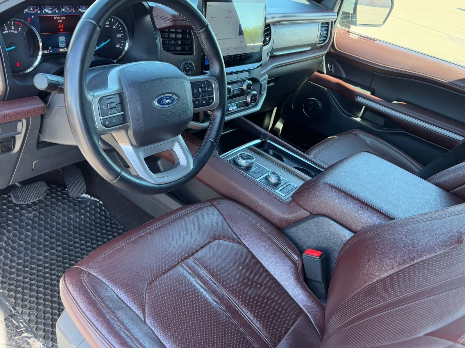 Used 2023 Ford Expedition Max Limited image 16