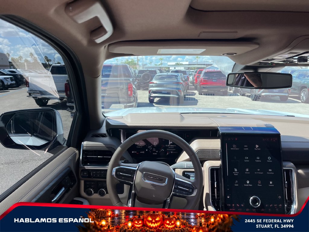 Used 2026 GMC Yukon Denali w/ Sun & Power Step Package AWD/4WD image 14