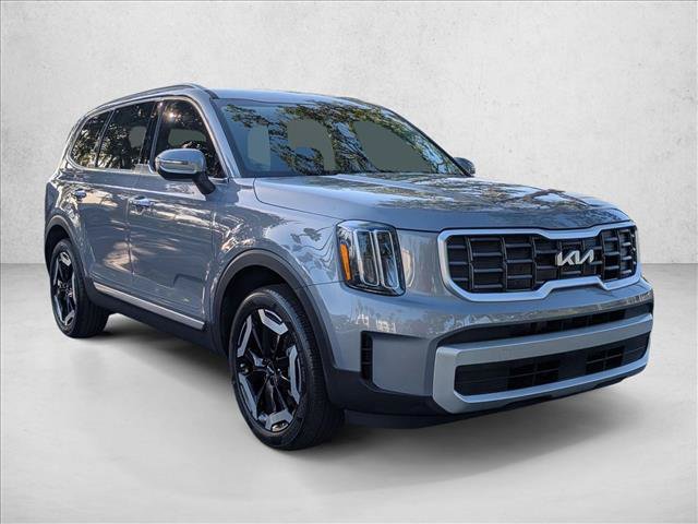 Used 2024 Kia Telluride S FWD image 3