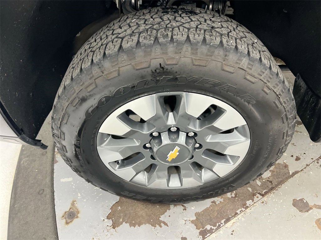 Used 2025 Chevrolet Silverado 2500 Custom w/ Custom Value Package image 25