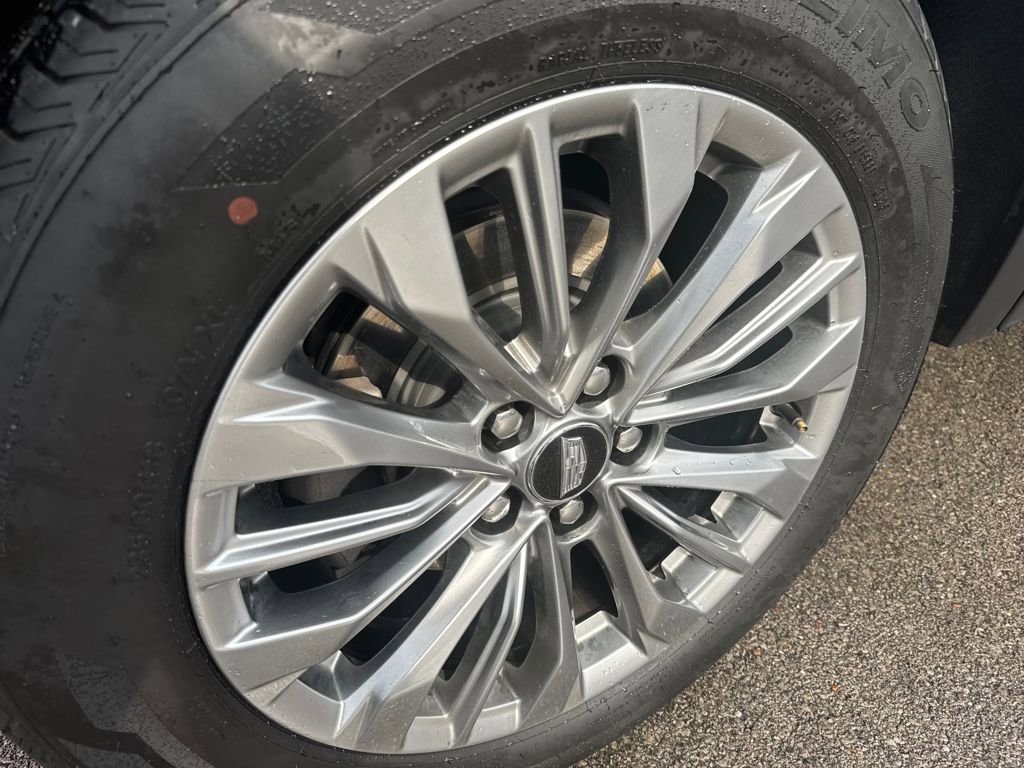 Used 2024 Cadillac XT4 Premium Luxury image 40