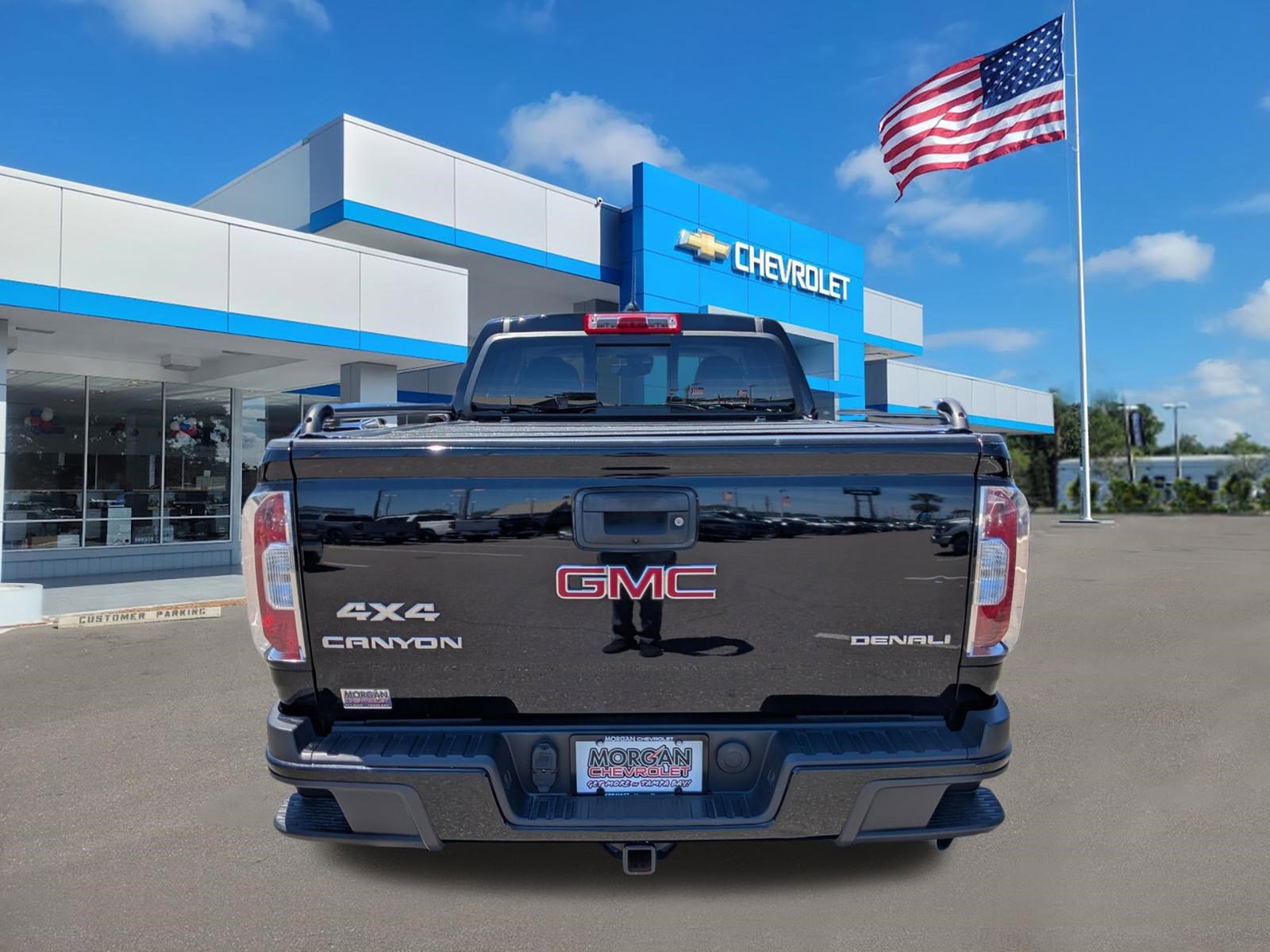 Used 2017 GMC Canyon Denali image 5