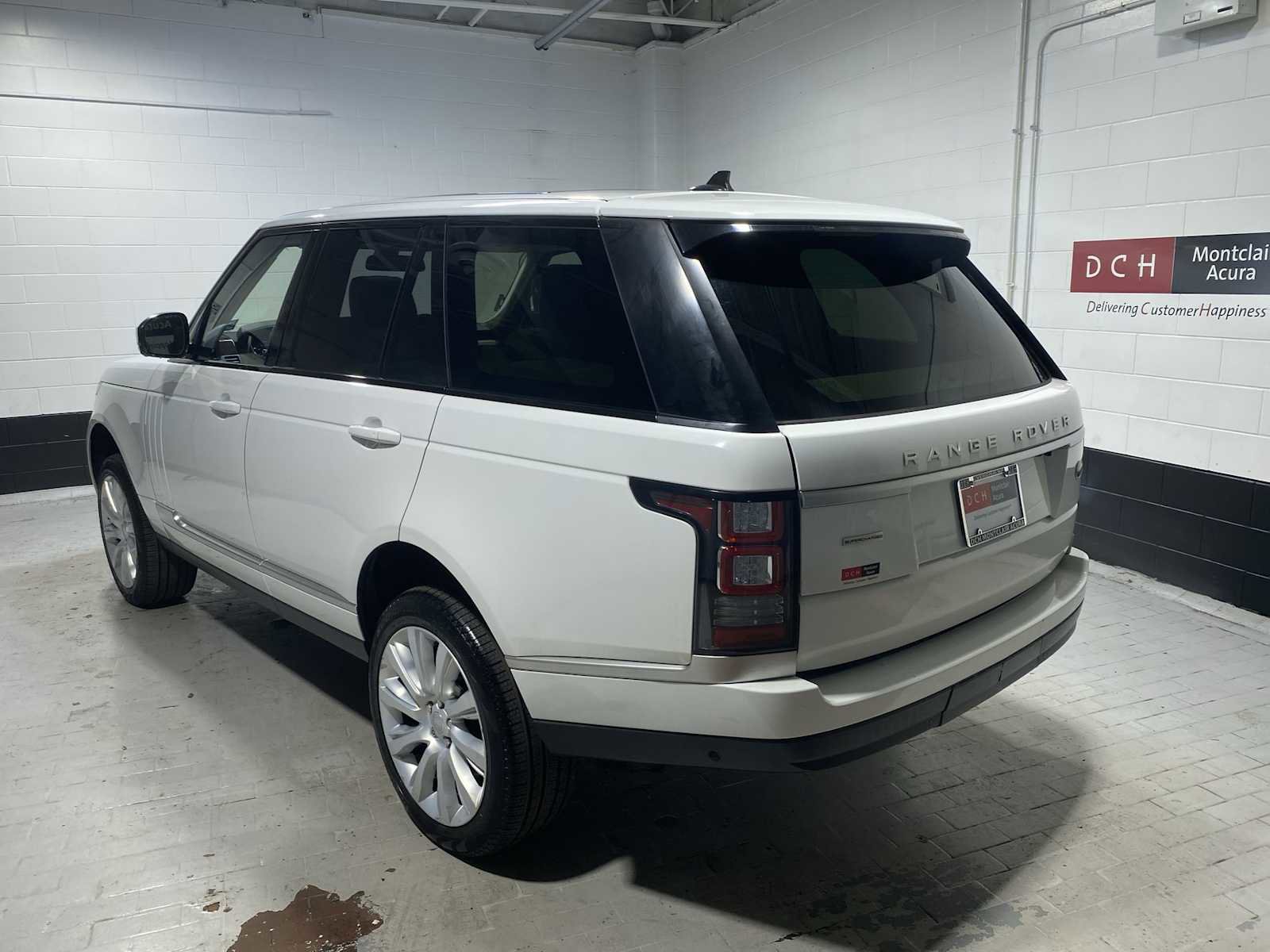 Used 2016 Land Rover Range Rover Supercharged AWD/4WD image 4
