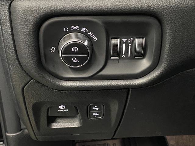 New 2026 RAM 1500 4x4 Crew Cab image 26