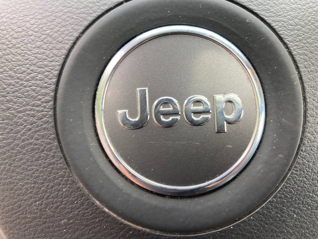 Used 2021 Jeep Grand Cherokee Limited AWD/4WD image 28