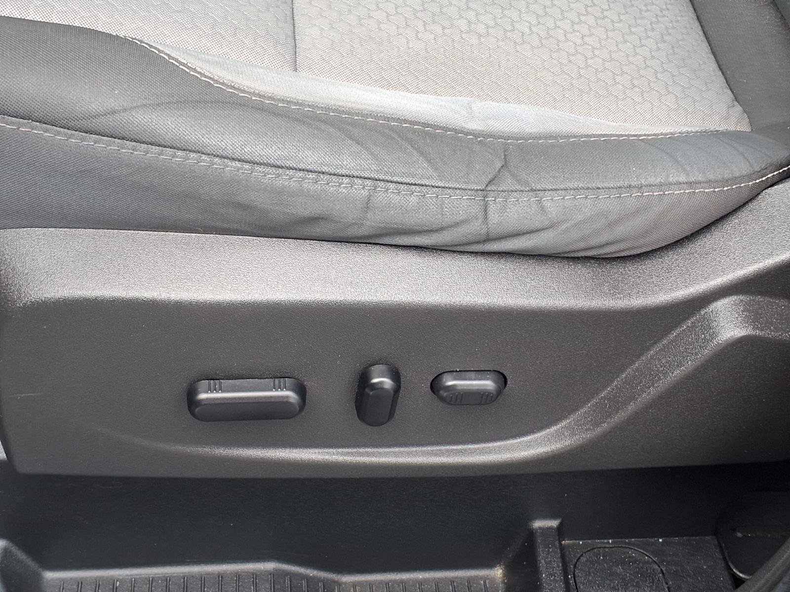 Used 2019 Ford Escape SE AWD/4WD image 4