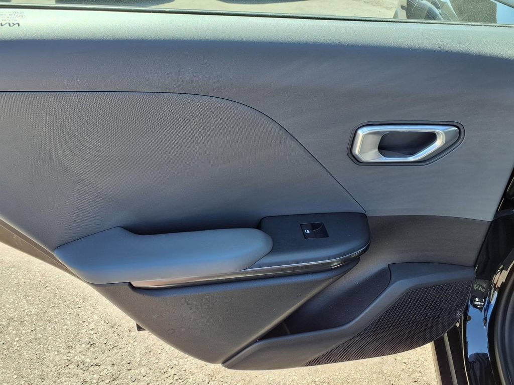Used 2025 Kia K4 FWD image 8