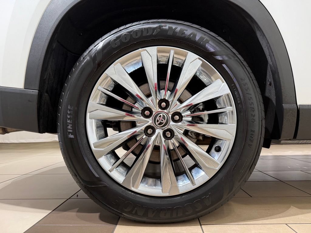 Certified 2024 Toyota Grand Highlander AWD image 9