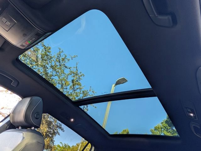 Used 2022 Volkswagen Tiguan SE R-Line image 23