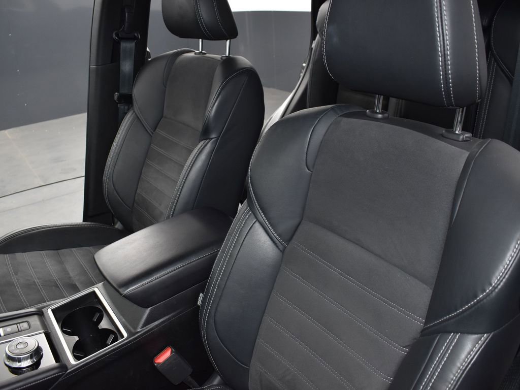 Used 2023 Mitsubishi Outlander SE image 18