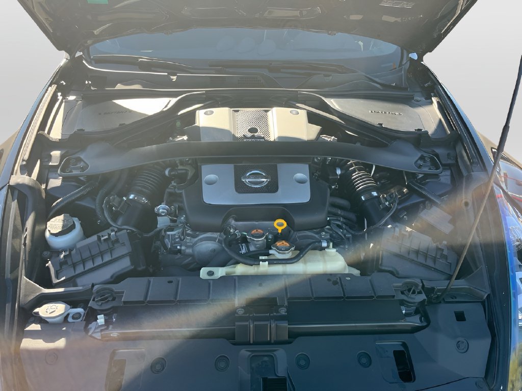 Used 2020 Nissan 370Z Touring Sport RWD image 28