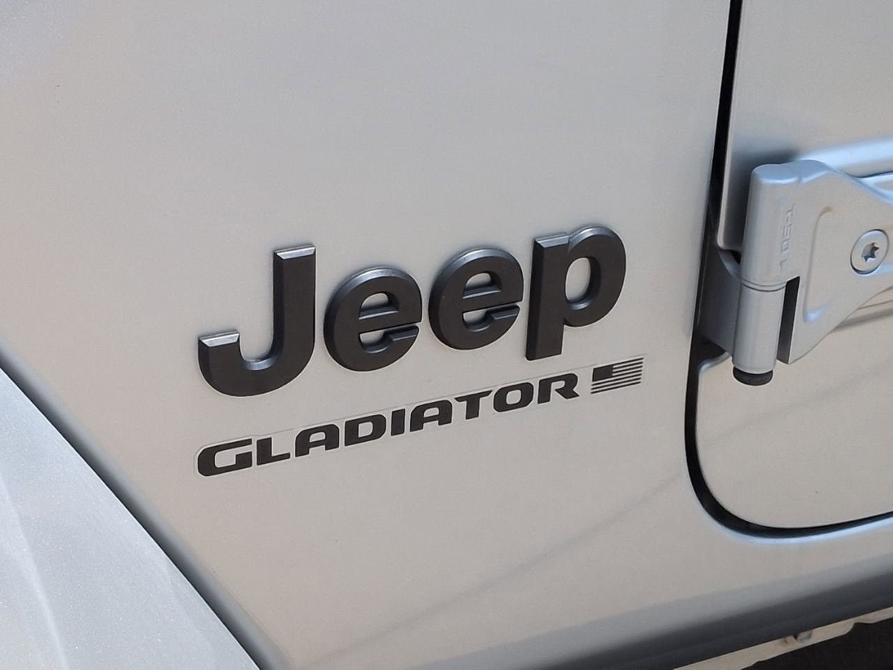 Used 2023 Jeep Gladiator Sport AWD/4WD image 6
