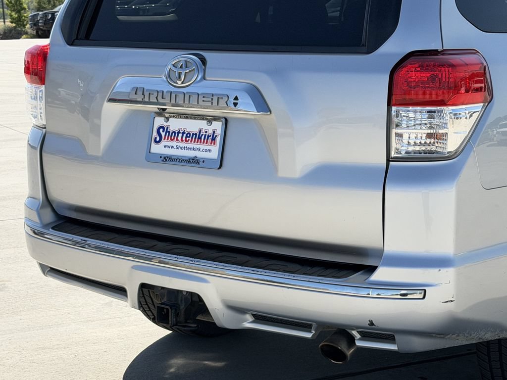 Used 2010 Toyota 4Runner Limited AWD/4WD image 6
