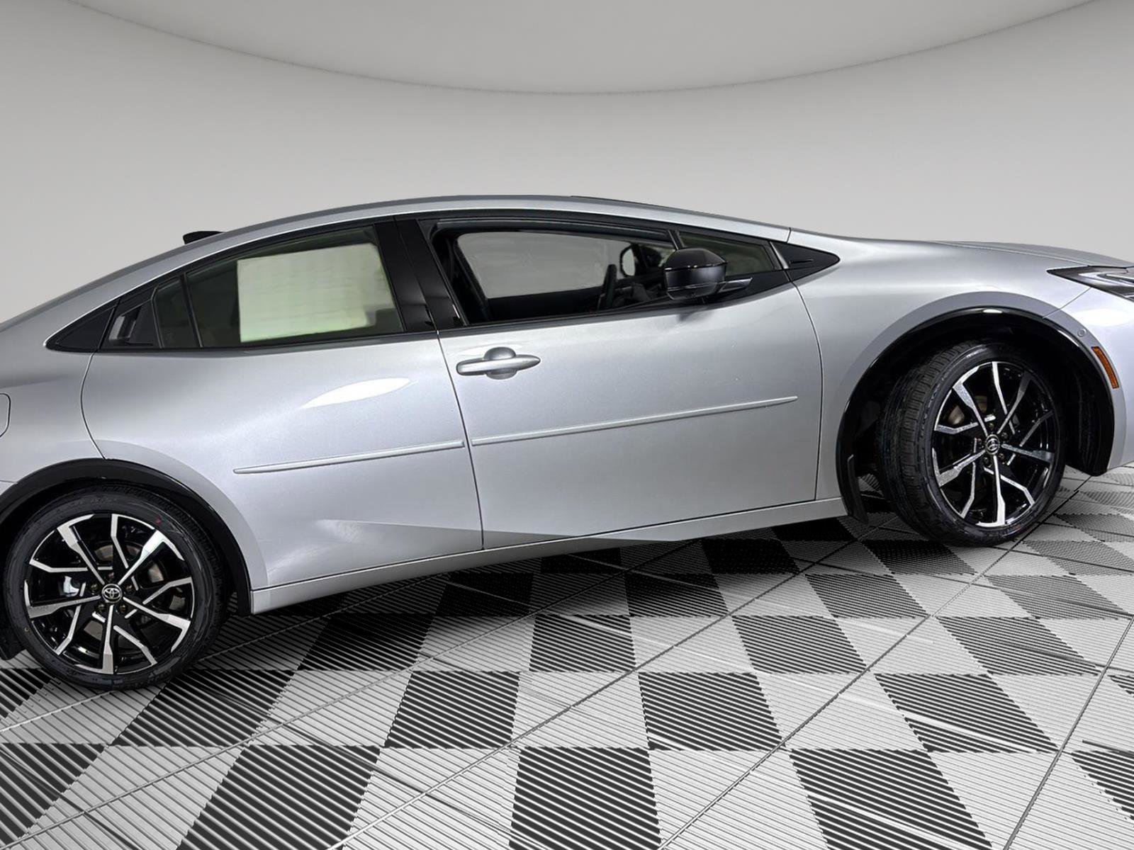 New 2026 Toyota Prius Plug-In Hybrid image 21