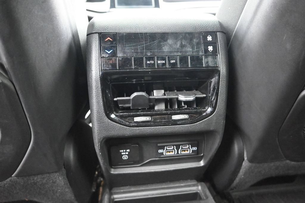 Used 2023 Jeep Grand Cherokee L Laredo RWD image 14