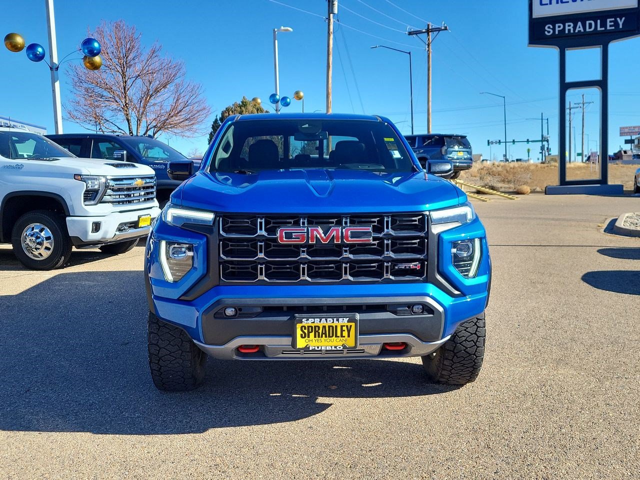 Used 2023 GMC Canyon AT4 image 3