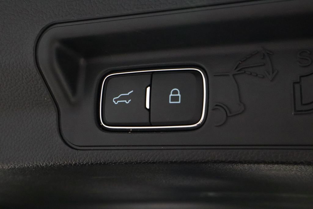 Used 2023 Ford Explorer ST w/ Equipment Group 401A AWD/4WD image 15