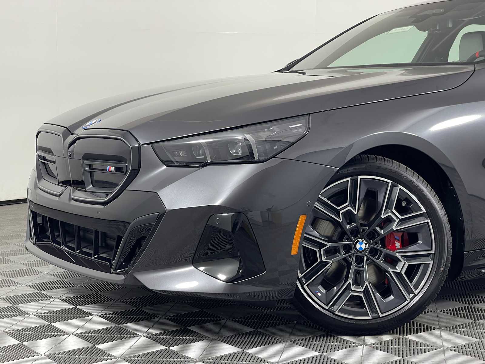 New 2025 BMW i5 M60 w/ Premium Package image 2