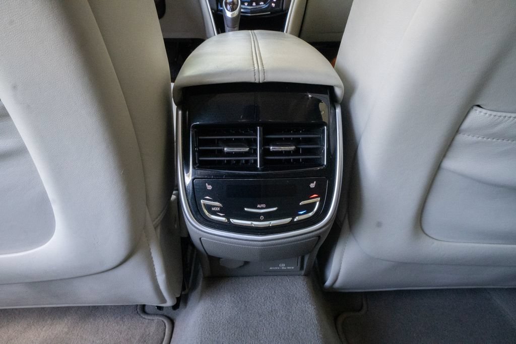 Used 2014 Cadillac XTS Platinum FWD image 20