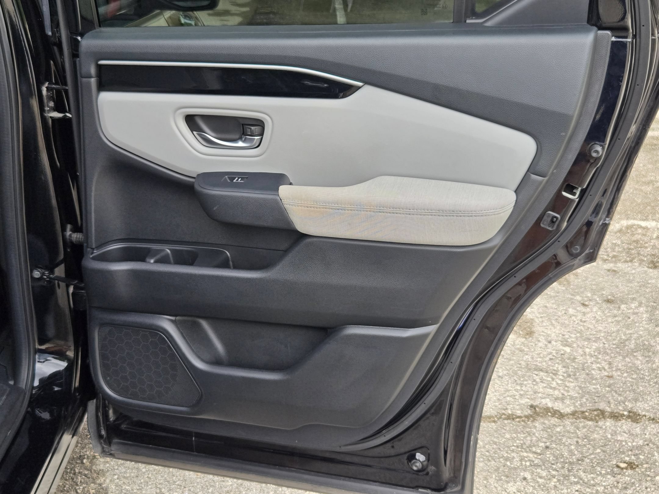 Used 2023 Honda Pilot LX image 27