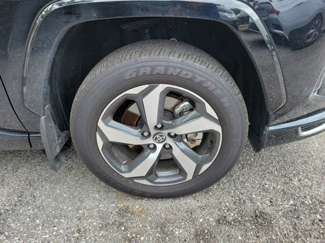 Certified 2025 Toyota RAV4 SE image 7