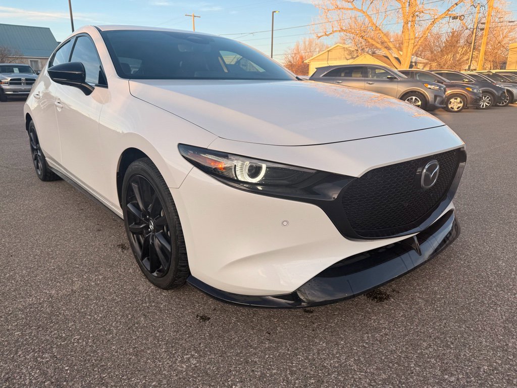 Used 2024 MAZDA MAZDA3 Hatchback w/Premium Plus Pkg AWD/4WD image 4