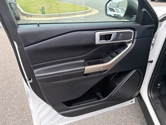 Used 2023 Ford Explorer XLT RWD image 10