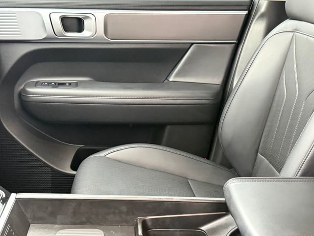 Used 2024 Hyundai Santa Fe SEL FWD image 13
