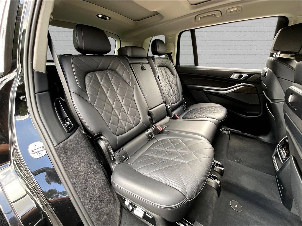 Used 2024 BMW X7 xDrive40i w/ Premium Package AWD/4WD image 23