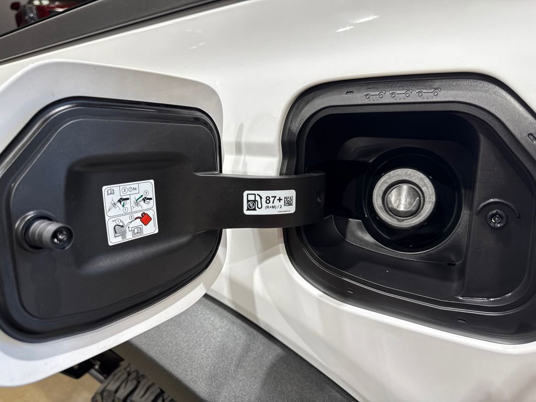 Used 2023 Ford Bronco Badlands image 66