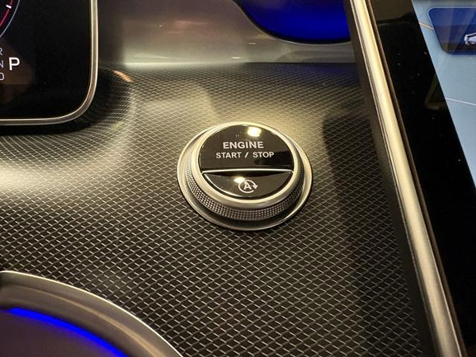 New 2026 Mercedes-Benz CLE 300 4MATIC Coupe image 17